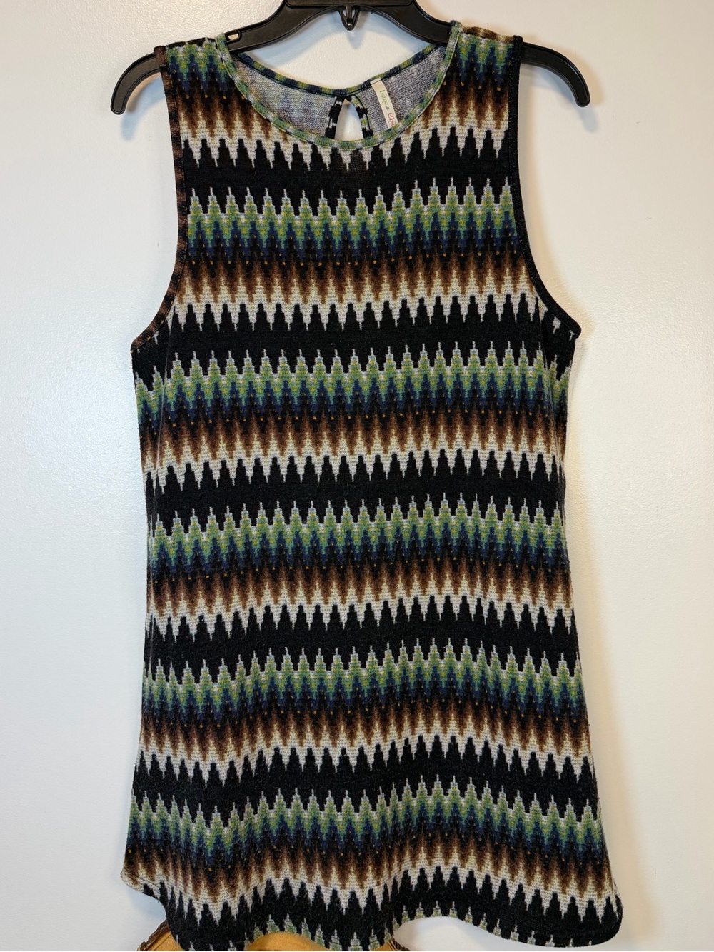Lime & Chili Sleeveless Chevron Knit Dress in Black, Green &โ Brown Size Large